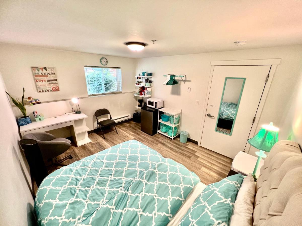 Private Room With Shared Bathroom On The 1St Floor 10 Minutes Walk To University Of Washington ซีแอตเทิล ภายนอก รูปภาพ