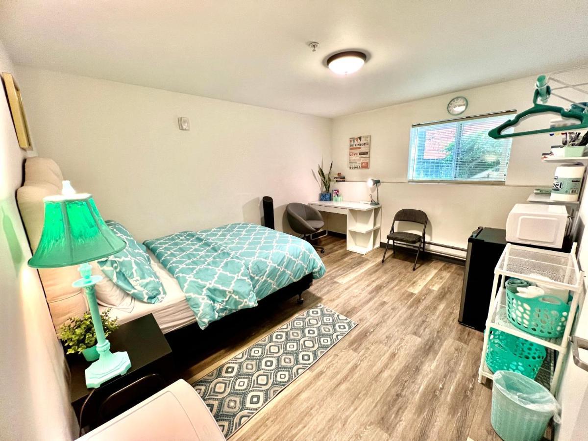 Private Room With Shared Bathroom On The 1St Floor 10 Minutes Walk To University Of Washington ซีแอตเทิล ภายนอก รูปภาพ