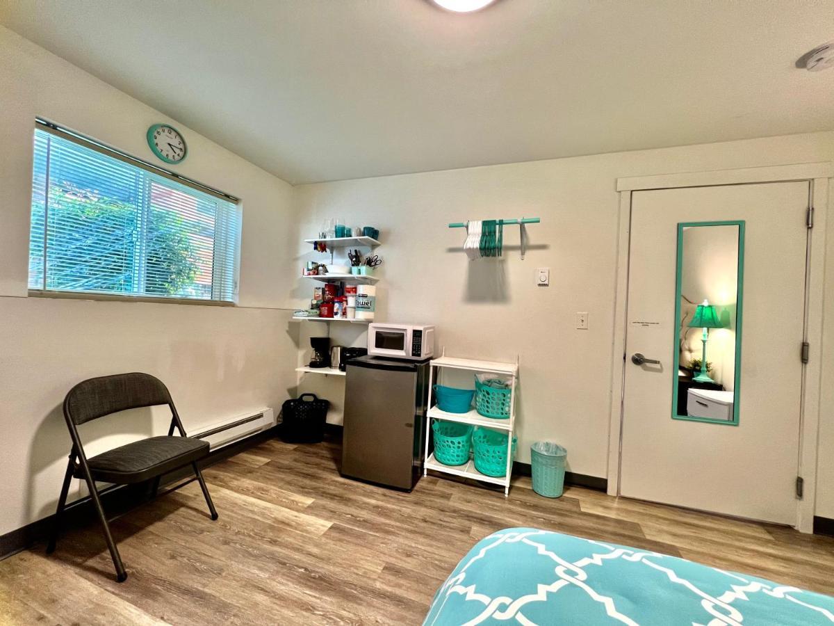 Private Room With Shared Bathroom On The 1St Floor 10 Minutes Walk To University Of Washington ซีแอตเทิล ภายนอก รูปภาพ