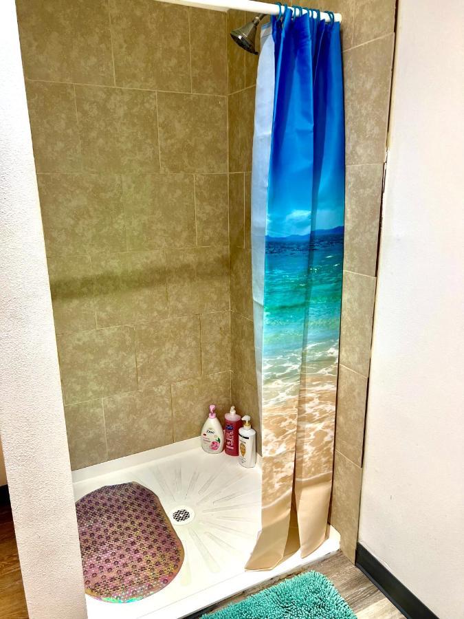 Private Room With Shared Bathroom On The 1St Floor 10 Minutes Walk To University Of Washington ซีแอตเทิล ภายนอก รูปภาพ